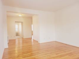 featured image of 300 E Glendale Ave