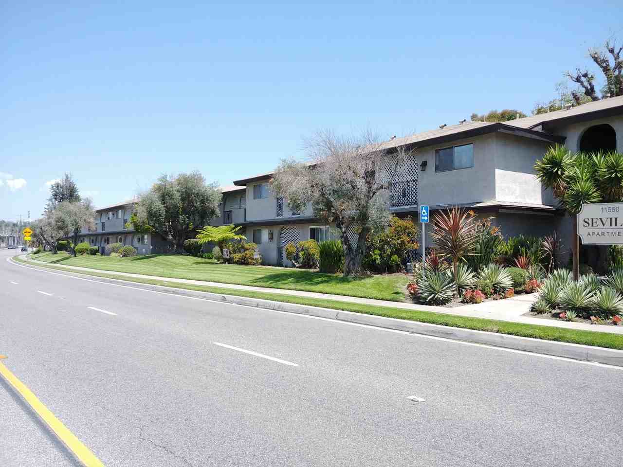 128 - Seville - Photo 3 of 4