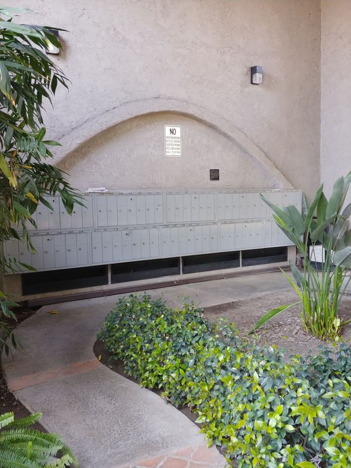 128 - Seville - Photo 4 of 4