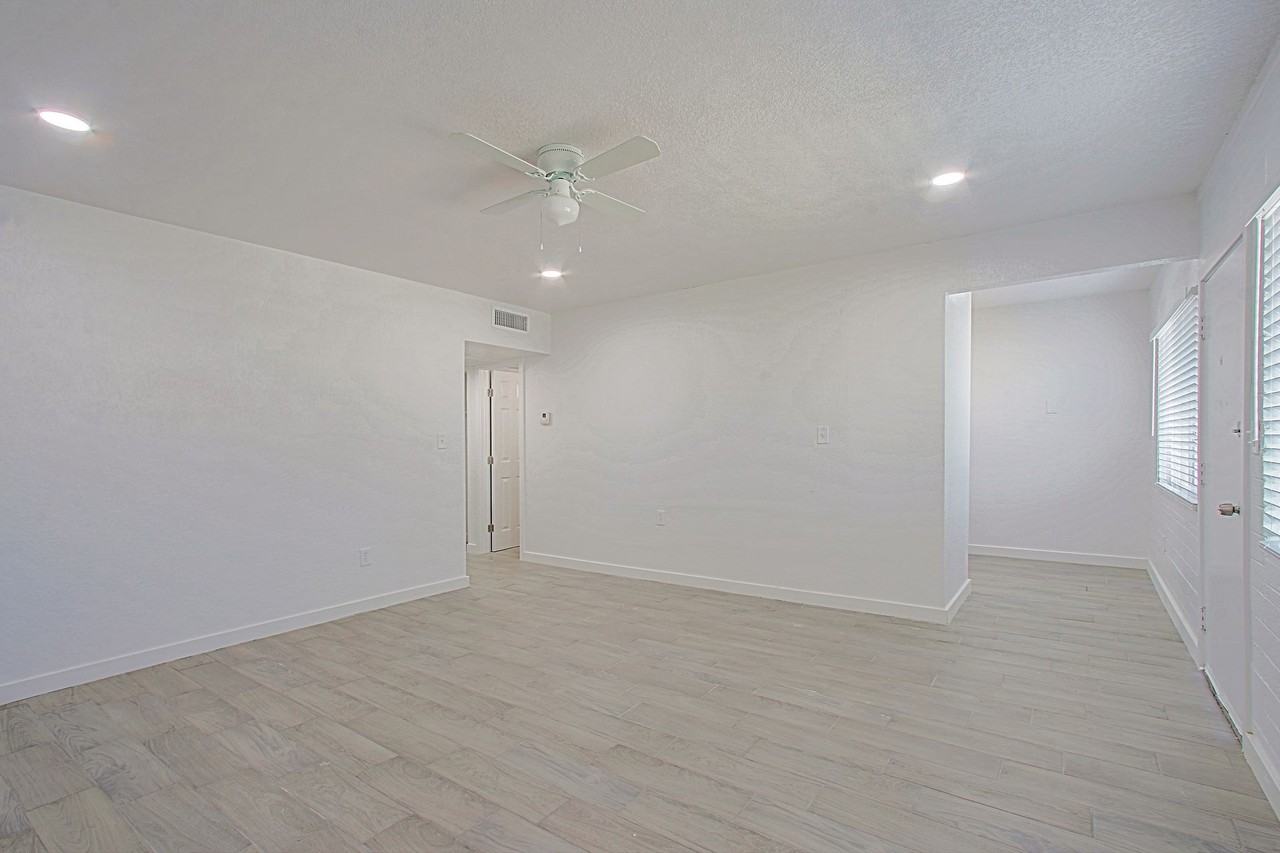 3219 E. Earll Drive (Urbana at Arcadia) - Photo 3 of 12