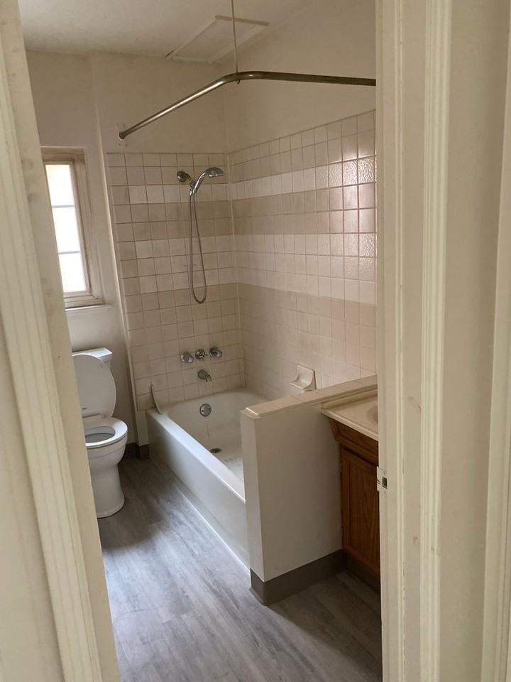 261 - 382-392 Callan Ave - Photo 4 of 6