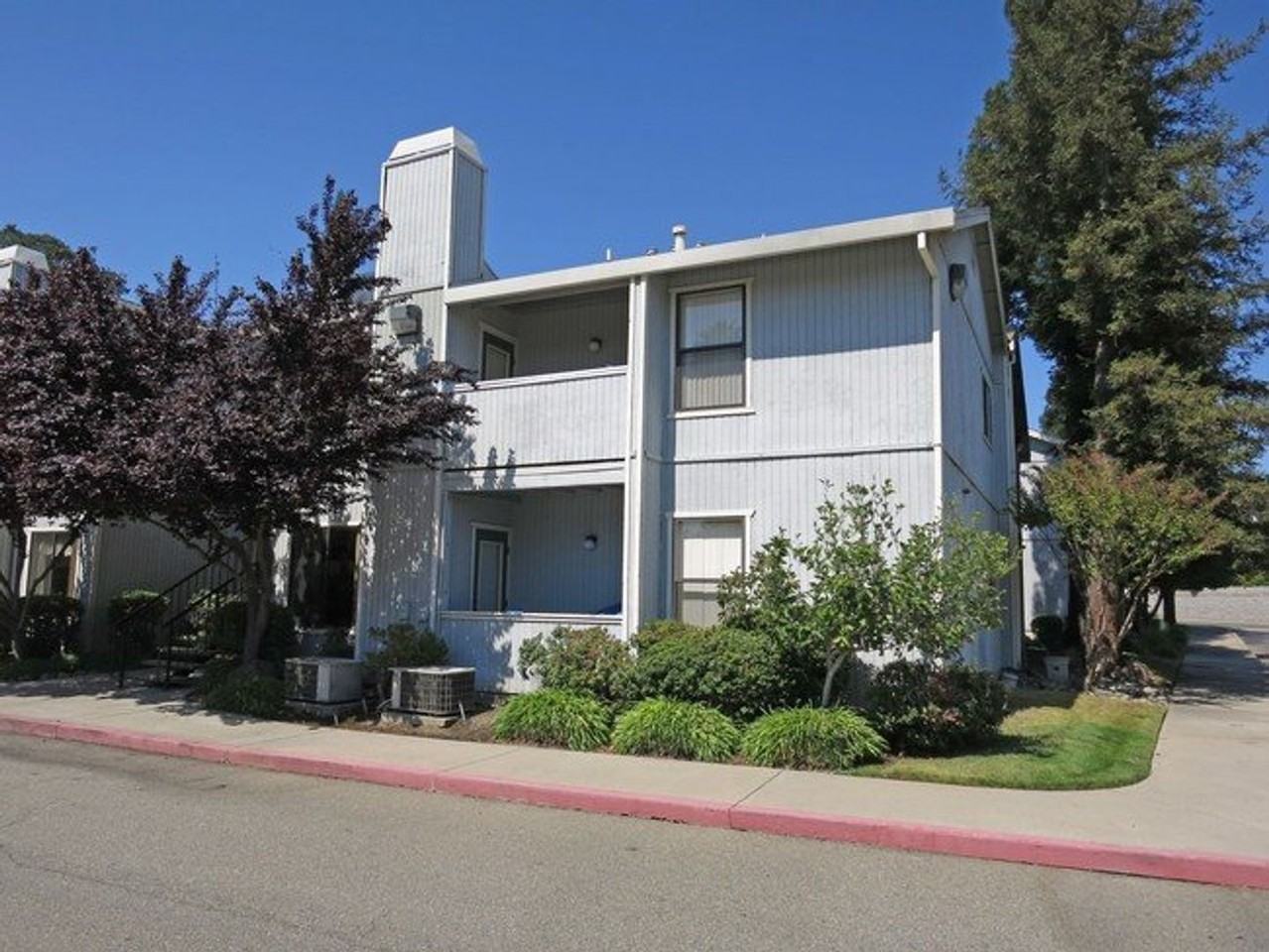 SP579-Springview Oaks - Photo 2 of 31