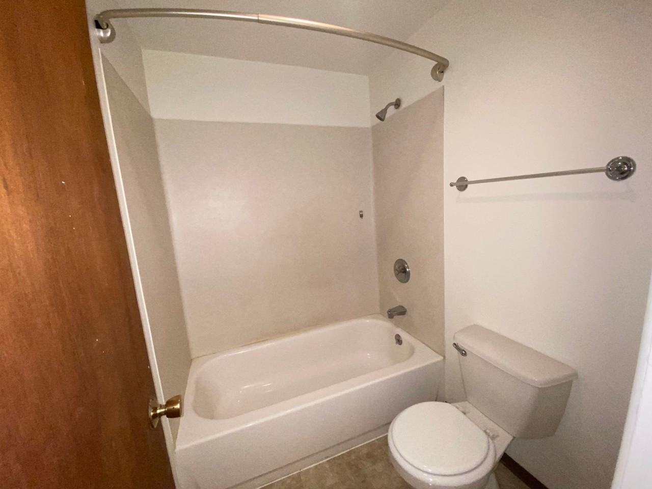 775e15 - Photo 3 of 8