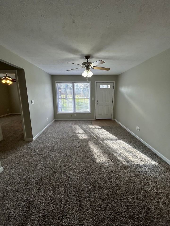 Ravina Apartments - Photo 2 of 11