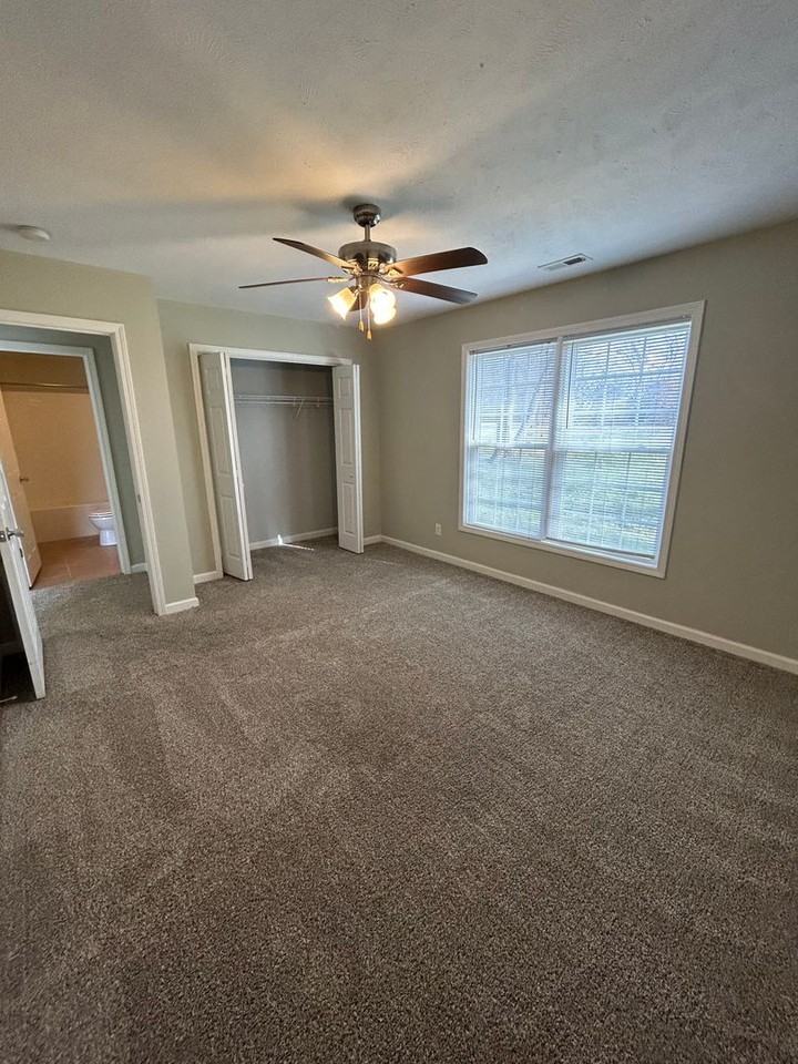 Ravina Apartments - Photo 4 of 11