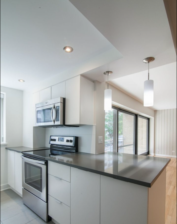 3435 Rue Drummond Apartments 3415 Rue Drummond, Montréal, QC H3G None