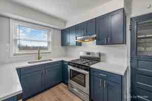 featured image of 2713 W Berwyn Ave