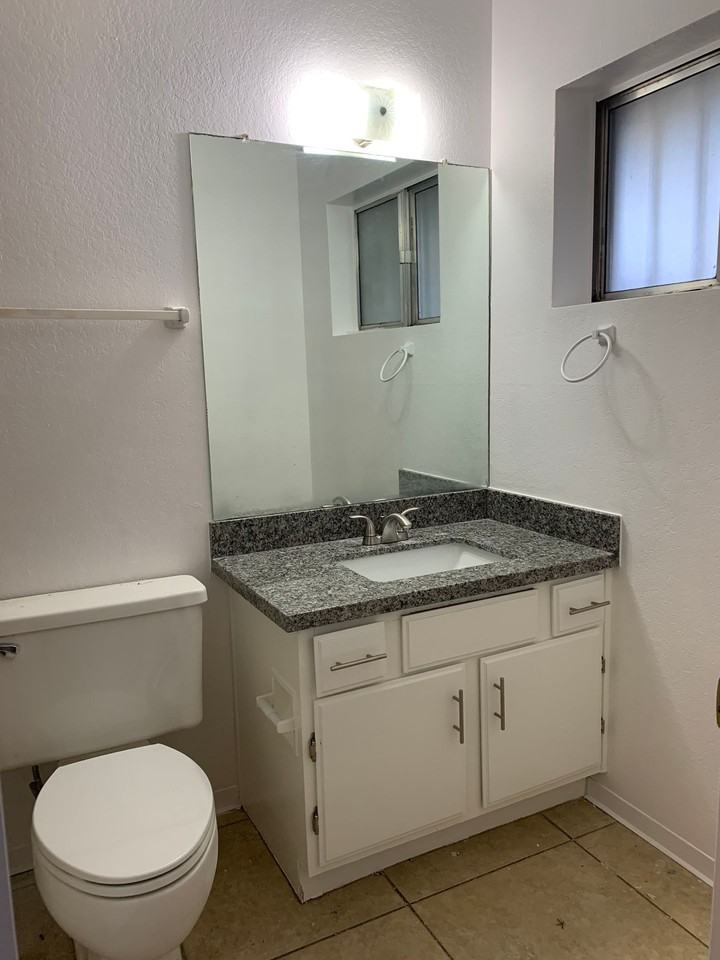 2823 E Fort Lowell Rd - Photo 7 of 24