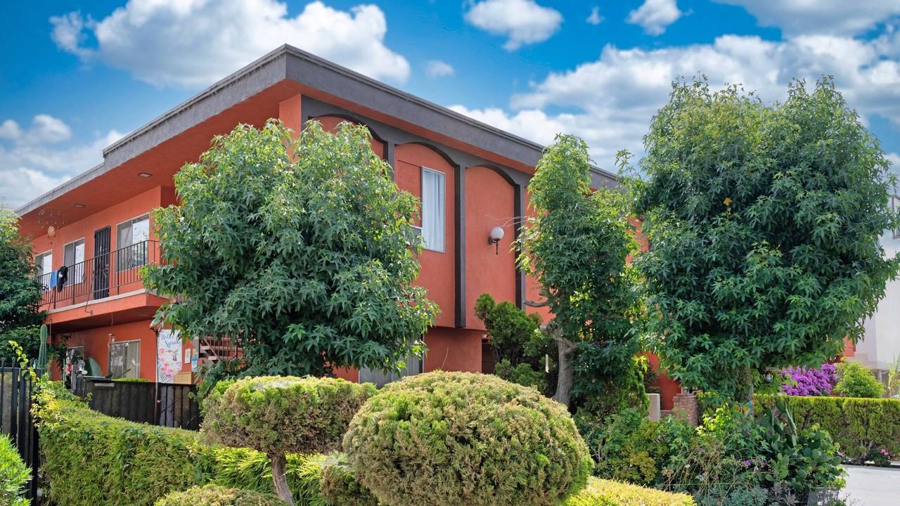 3666Keys - Photo 2 of 3