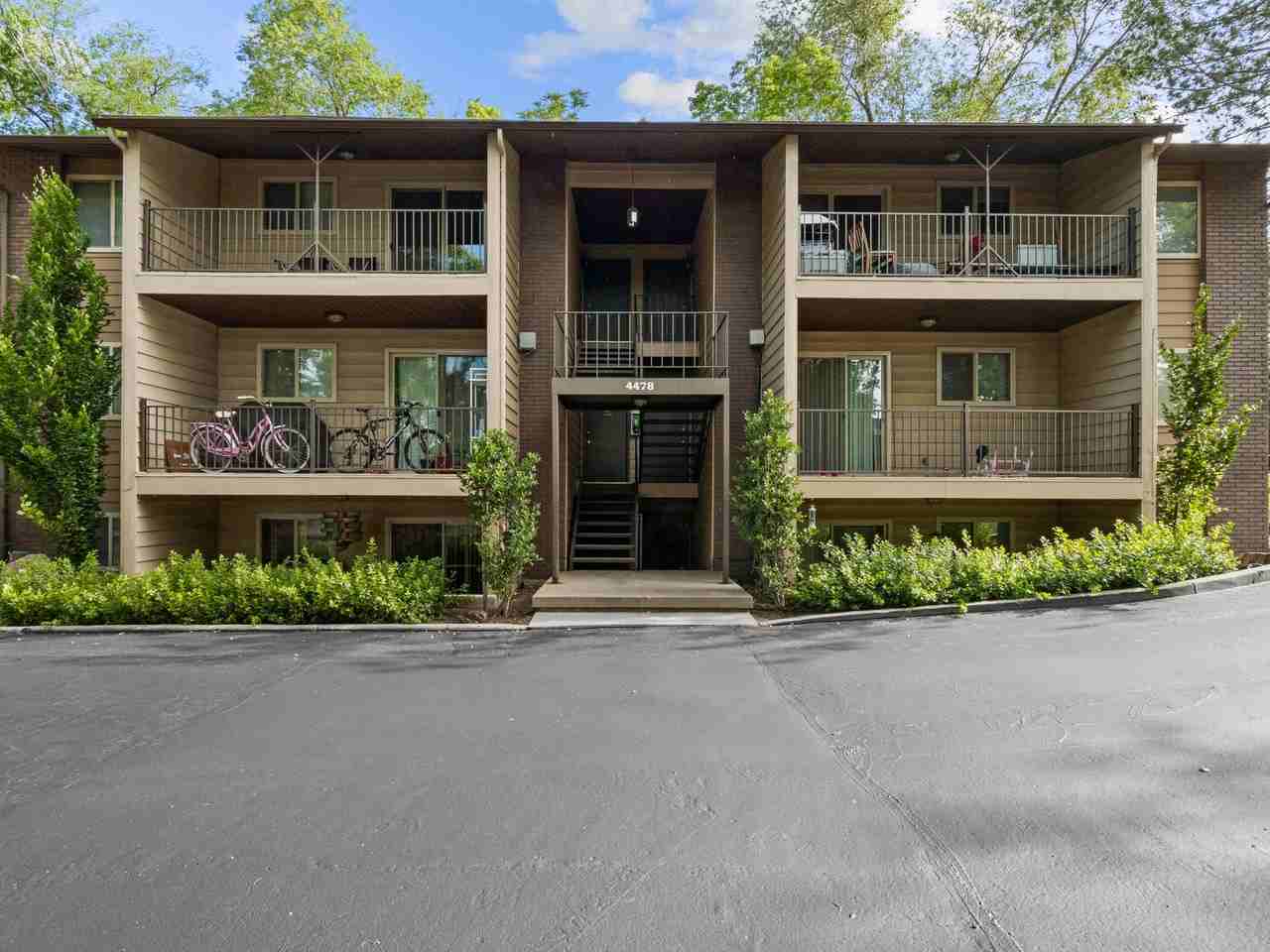 Beautiful Holladay Location! - Photo 2 of 9