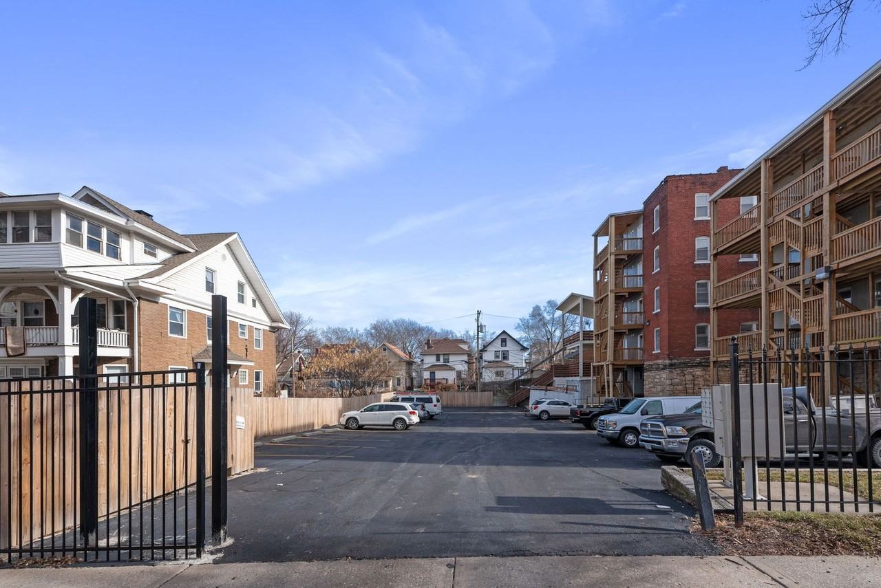 Bakers Corner Apartments - Photo 3 of 39