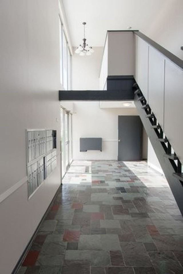 2400 Northwestern Ave - Photo 3 of 12