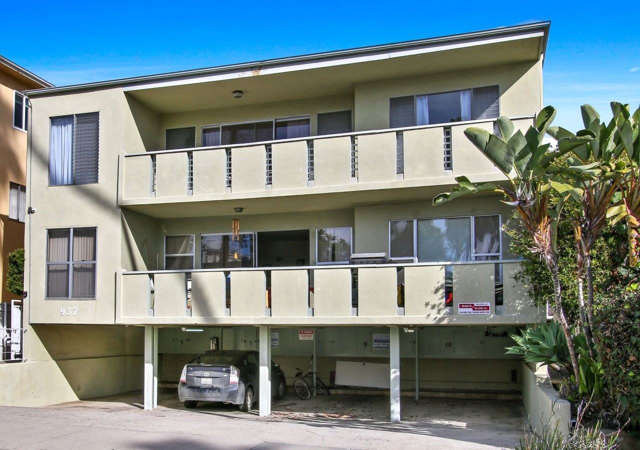 937 6th St in Santa Monica - Photo 4 of 4