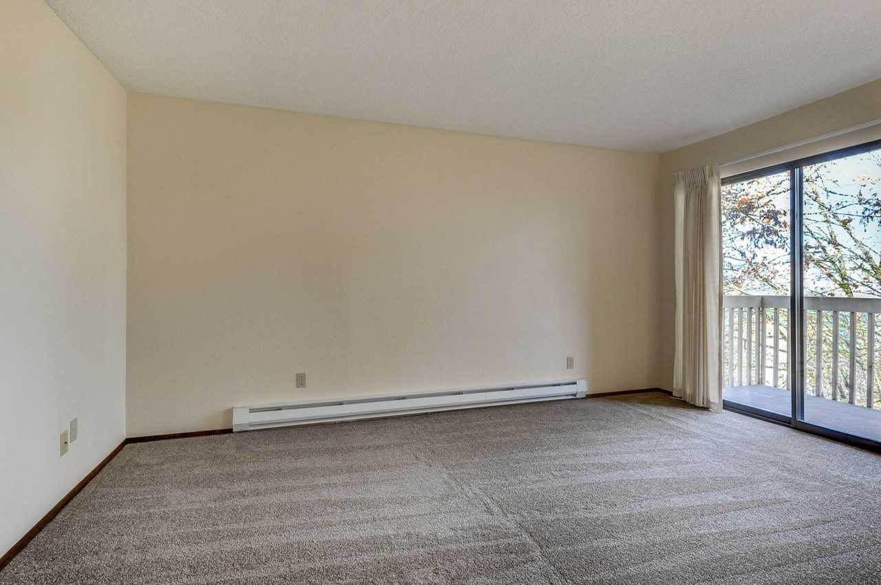 15130 65th Avenue South - Photo 3 of 26