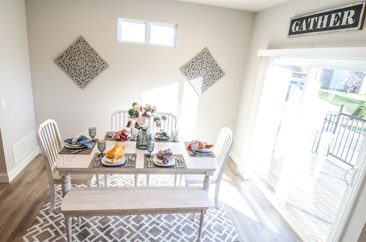 *MOVE IN SPECIAL - Photo 2 of 42