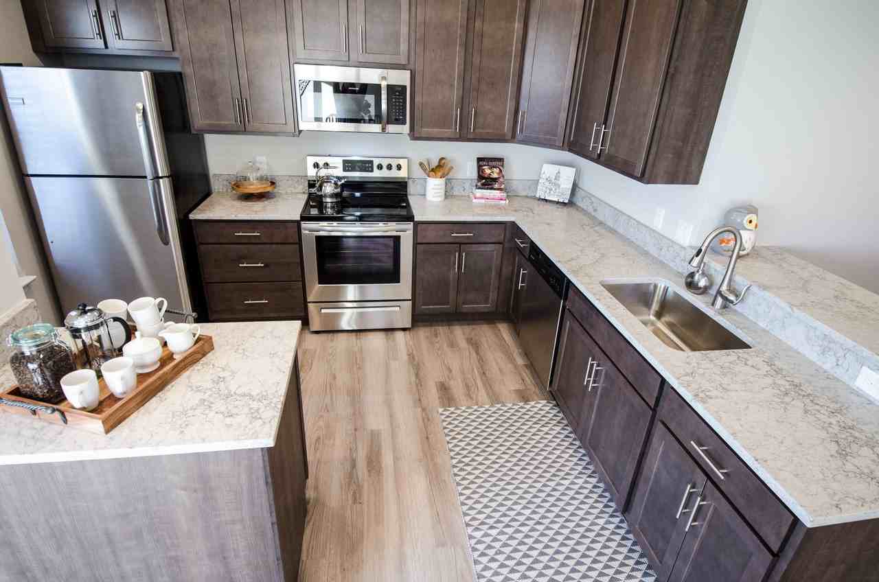 *MOVE IN SPECIAL - Photo 5 of 42