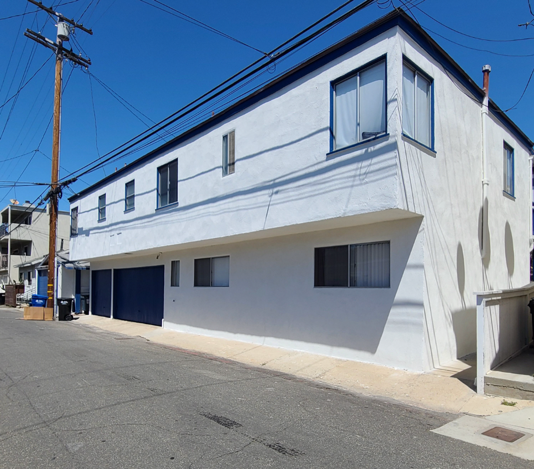 Manhattan Ave 707 - Photo 3 of 4