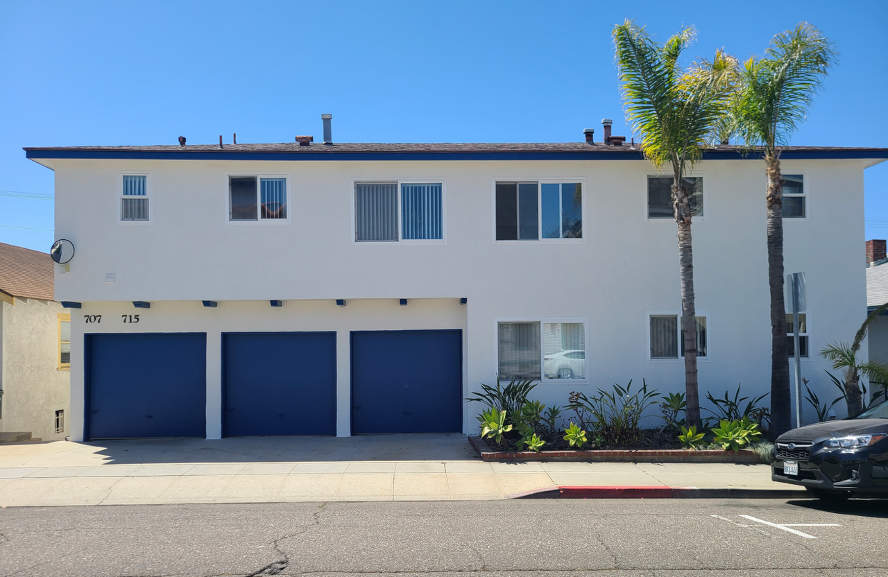 Manhattan Ave 707 - Photo 4 of 4