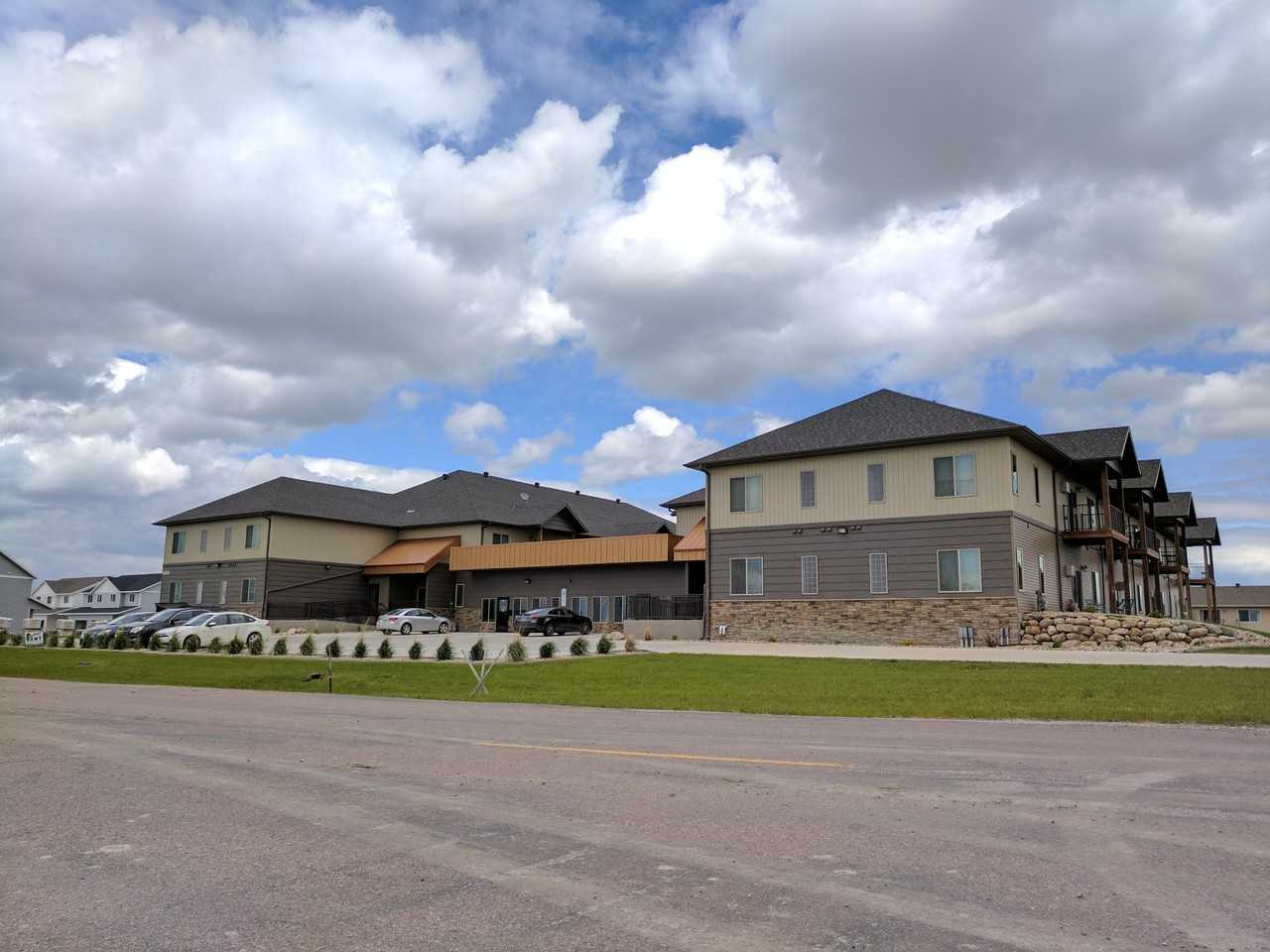 Aspen Ponds Apartments - Photo 3 of 21