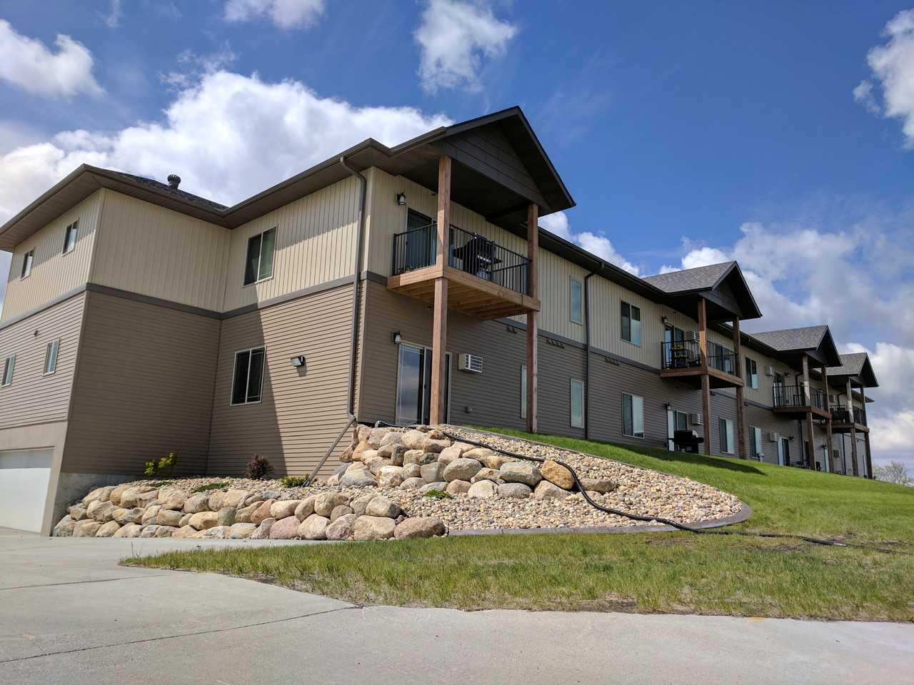 Aspen Ponds Apartments - Photo 4 of 21