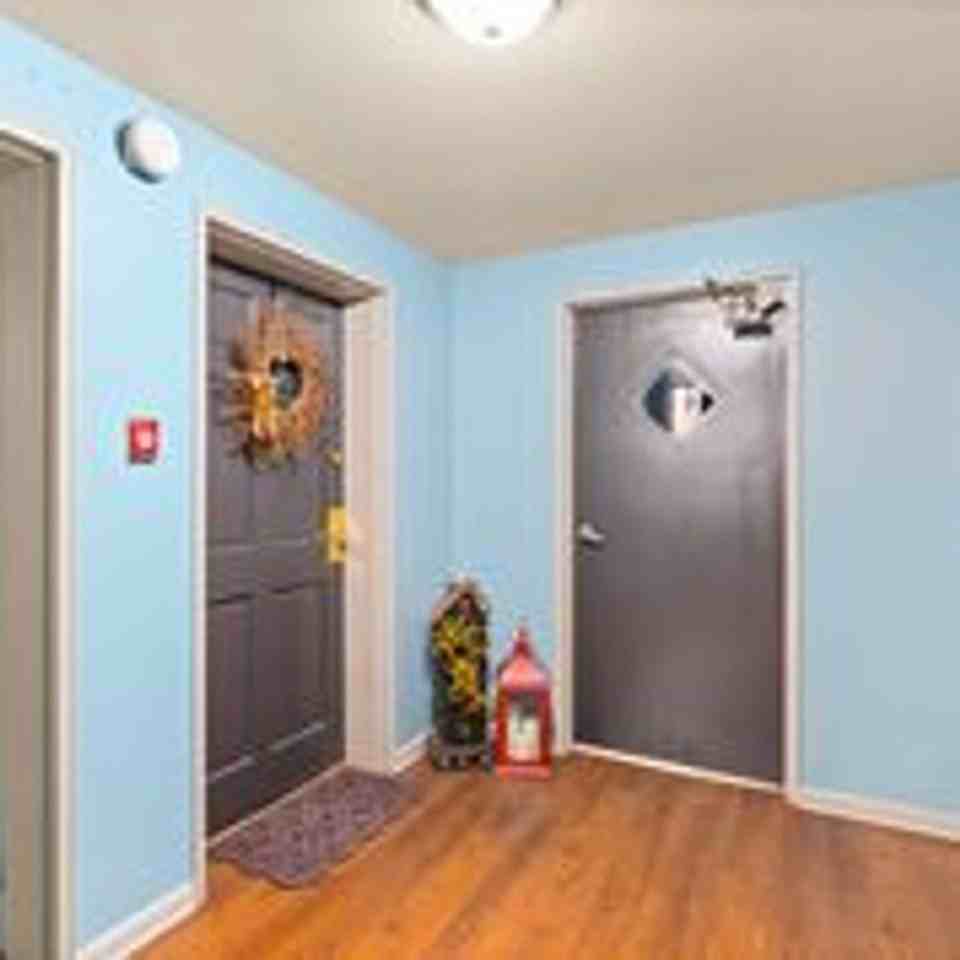 Norwegian Manor - Photo 3 of 8