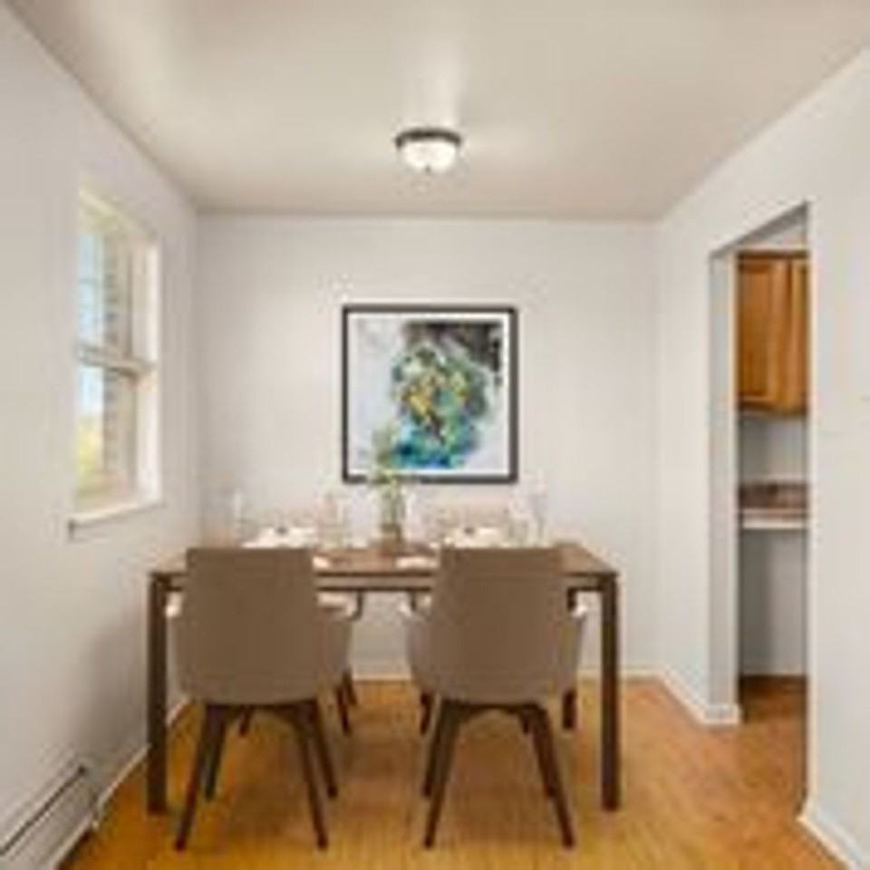 Norwegian Manor - Photo 5 of 8