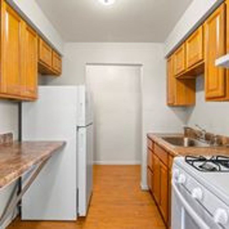 Norwegian Manor - Photo 6 of 8