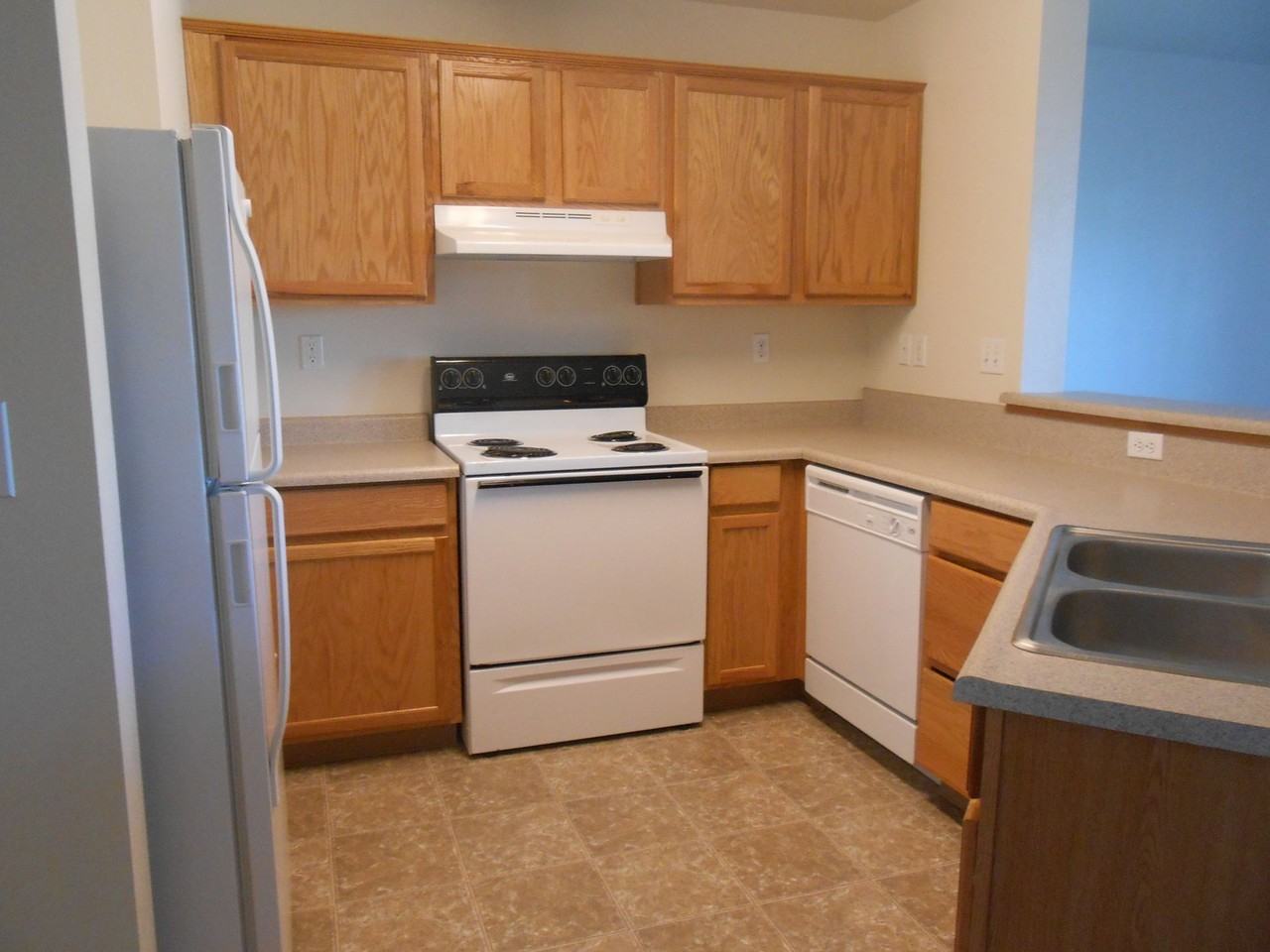 Brandon Court Townhomes - Photo 2 of 4