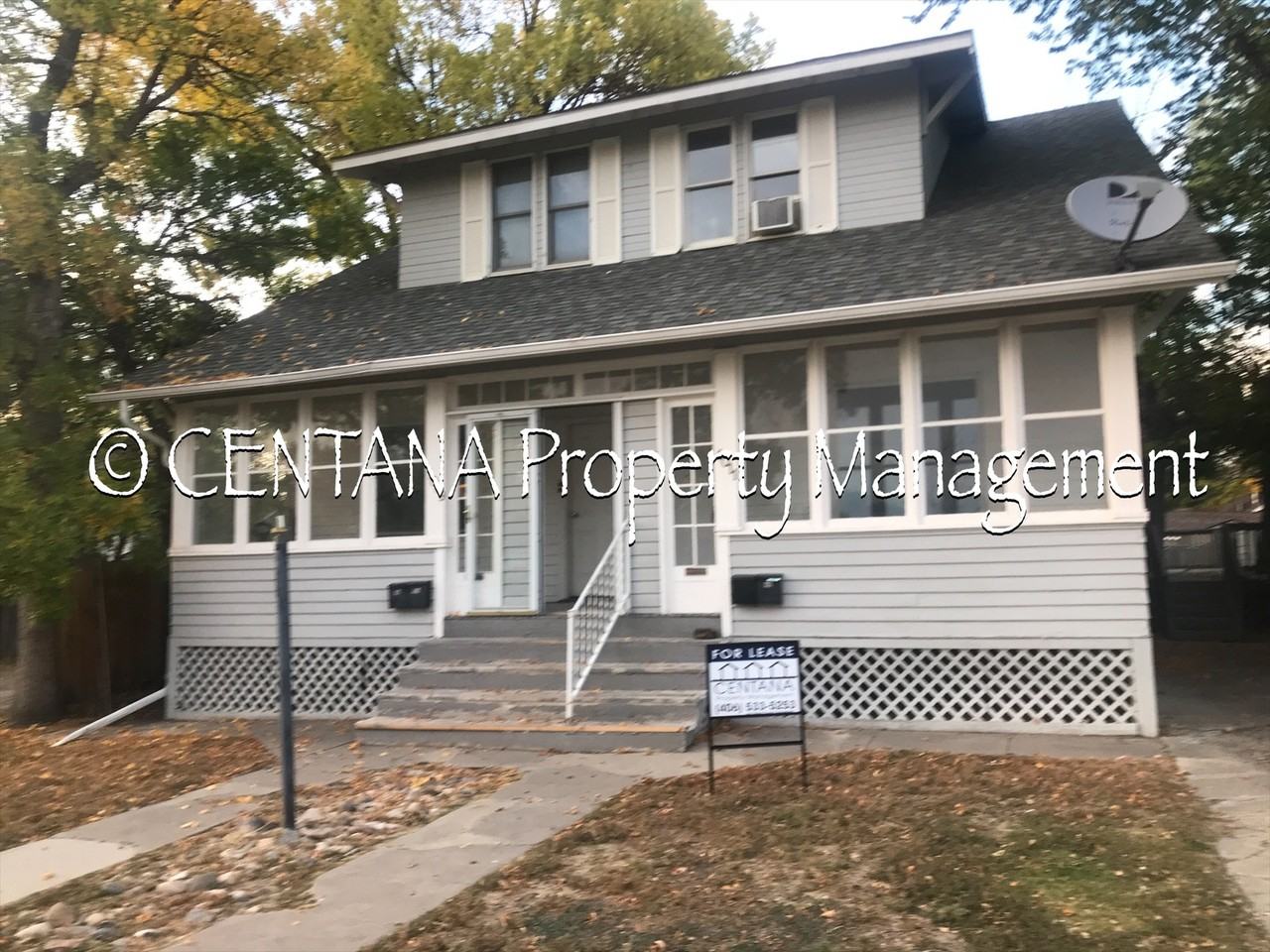 1009-1011 6th Ave S - Photo 2 of 3