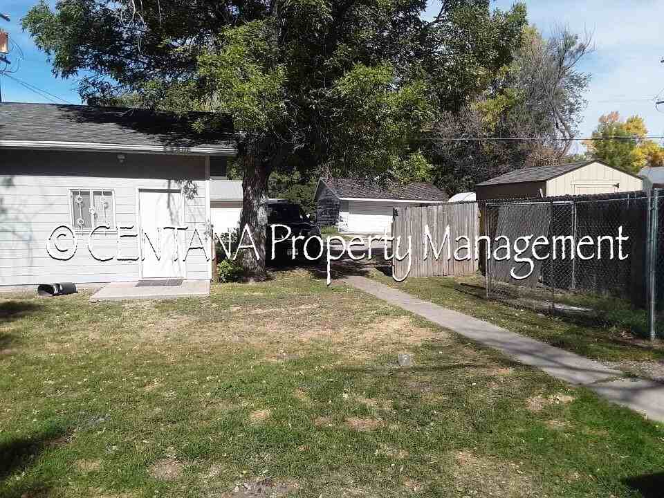 1009-1011 6th Ave S - Photo 3 of 3