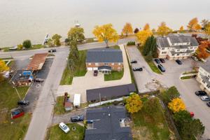 featured image of 719 E Walled Lake Dr