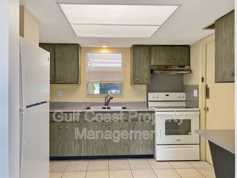 113 Base Ave E - Photo 3 of 23