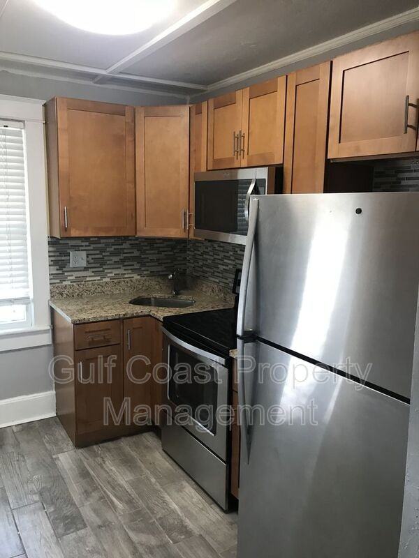 1952 Morrill St #B - Photo 6 of 13