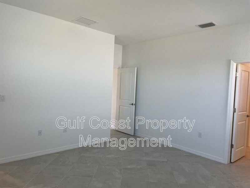 17384 Luminous Ave - Photo 7 of 26