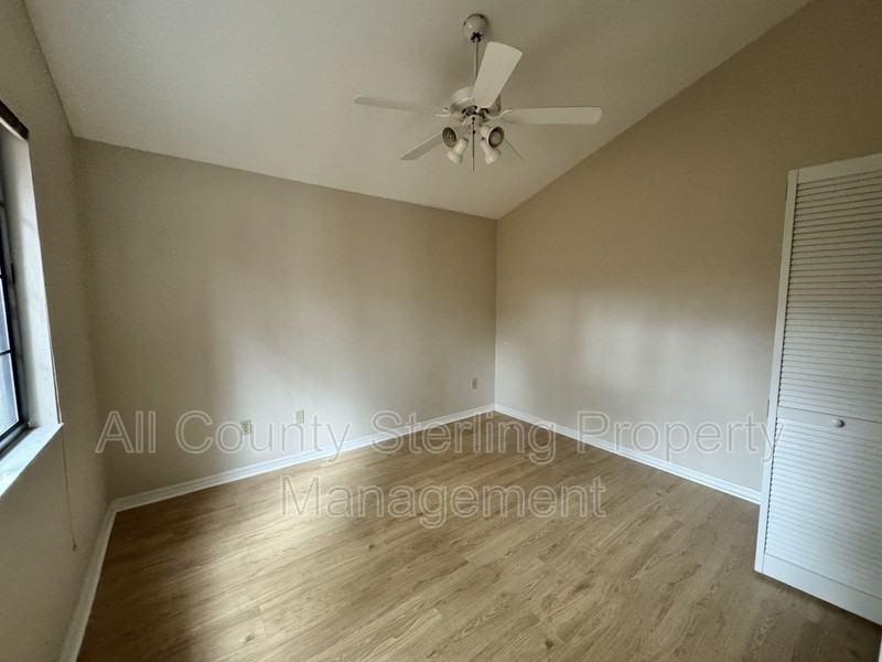 812 Sw 55th Ter - Photo 4 of 16