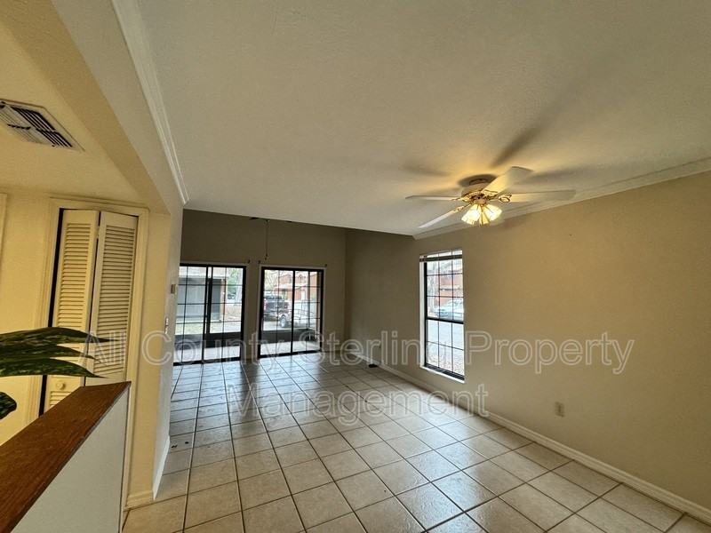 812 Sw 55th Ter - Photo 5 of 16