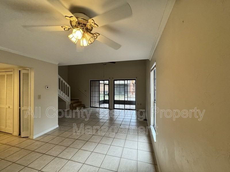 812 Sw 55th Ter - Photo 6 of 16