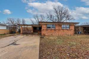 featured image of 2922 S Euclid Ave