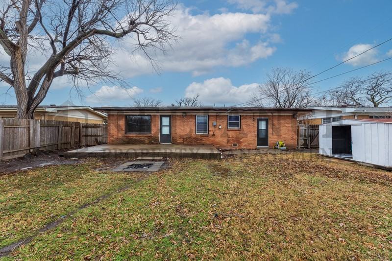 2922 S Euclid Ave - Photo 2 of 21
