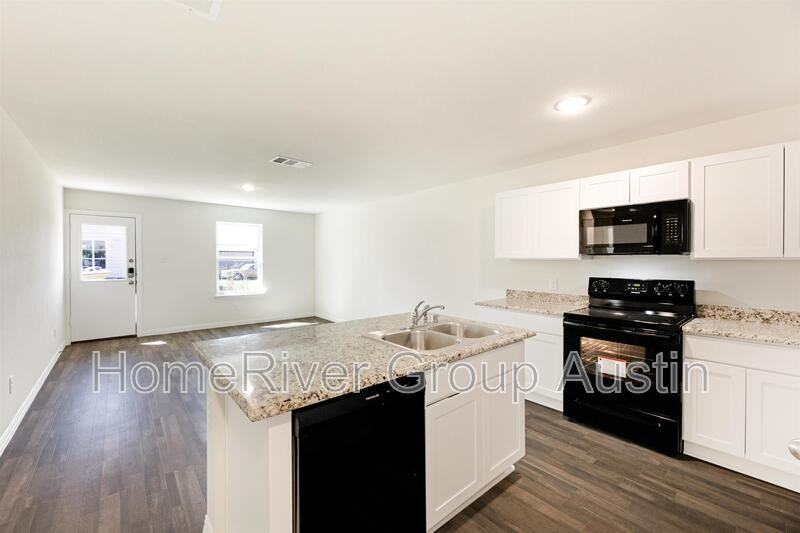 1305 N 11th St - Photo 3 of 21