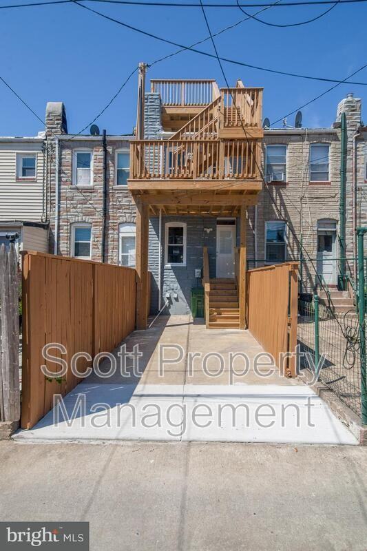 805 N Chester St - Photo 2 of 14