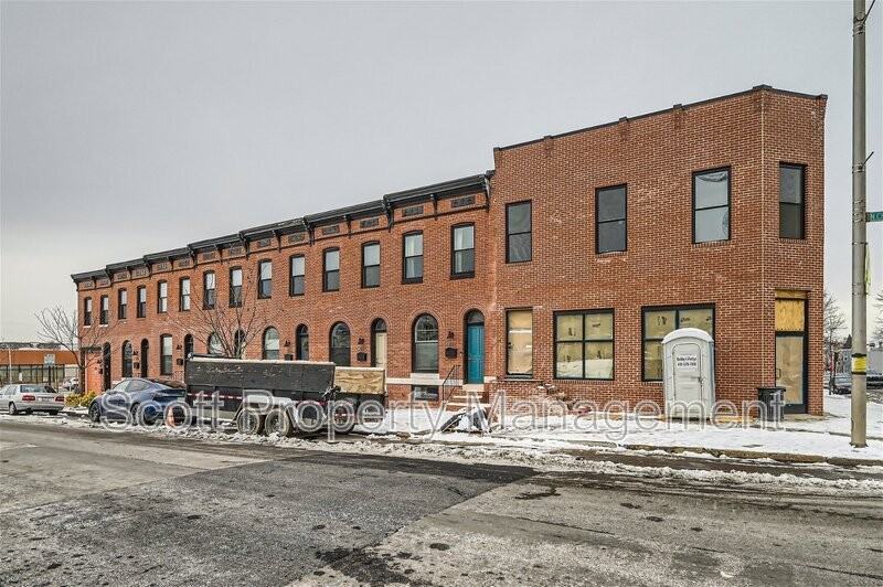 805 N Chester St - Photo 3 of 14