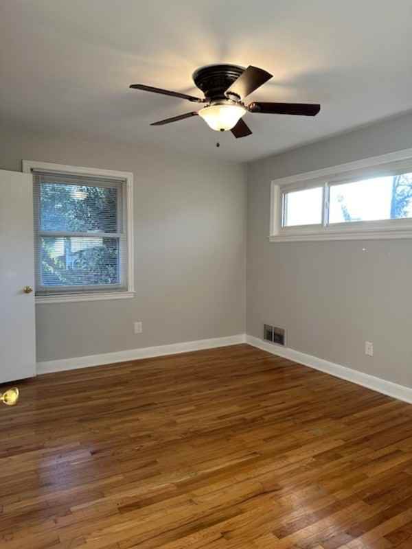 1212 Deerwood St - Photo 3 of 18