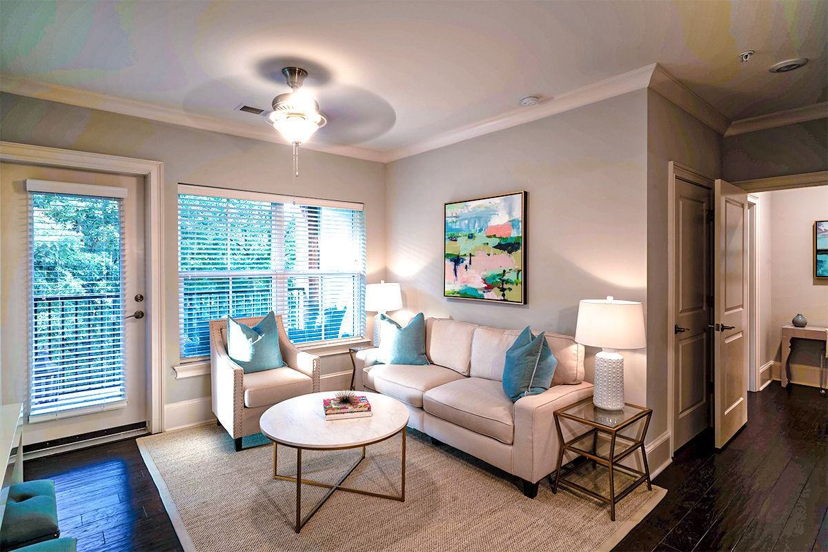 511 Queens - Photo 4 of 21