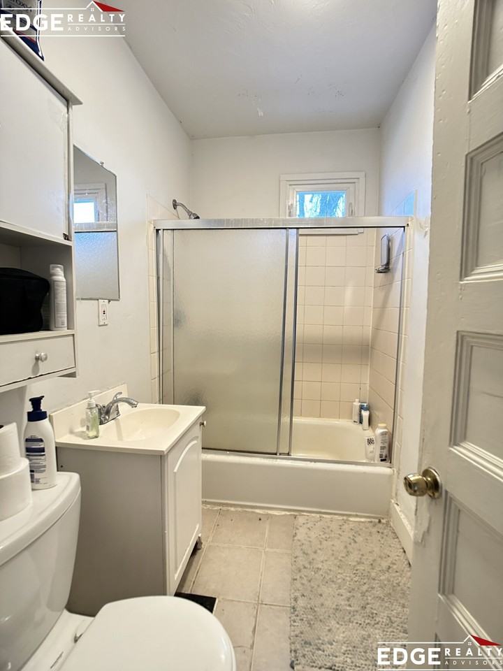 28 Wadsworth St - Photo 5 of 13