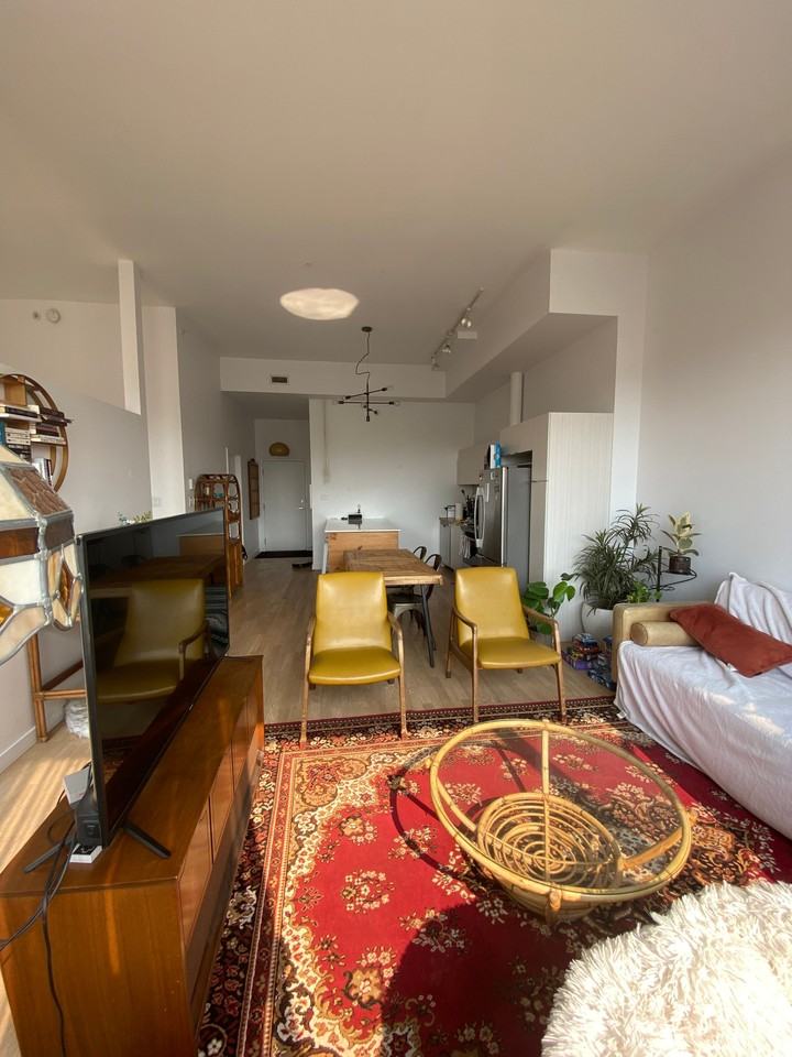 125 Rue Chabanel Ouest - Photo 3 of 9