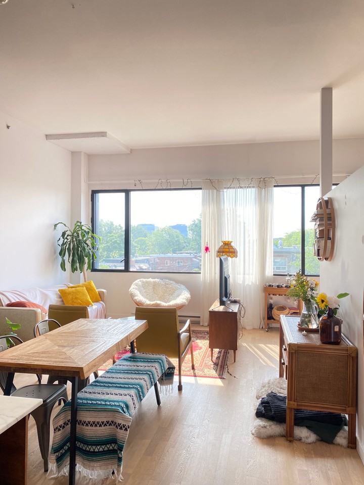 125 Rue Chabanel Ouest - Photo 2 of 9