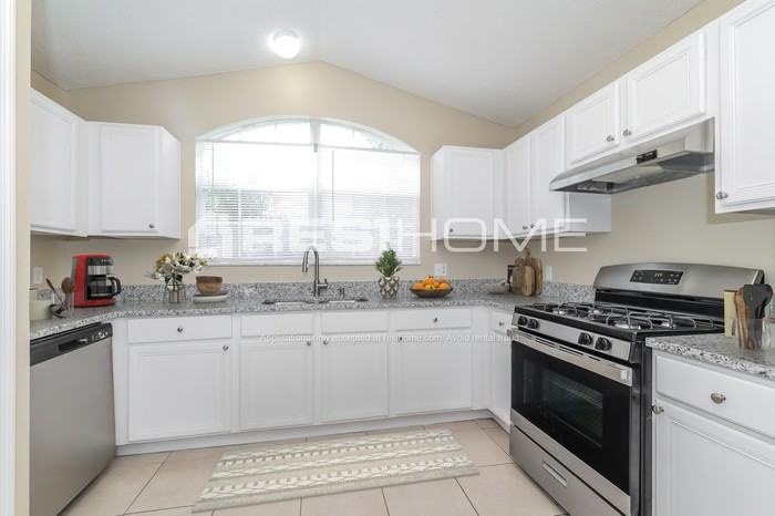 943 Kenbar Ave - Photo 3 of 17