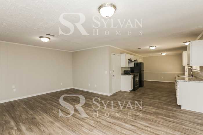 658 Tifton Dr - Photo 3 of 16