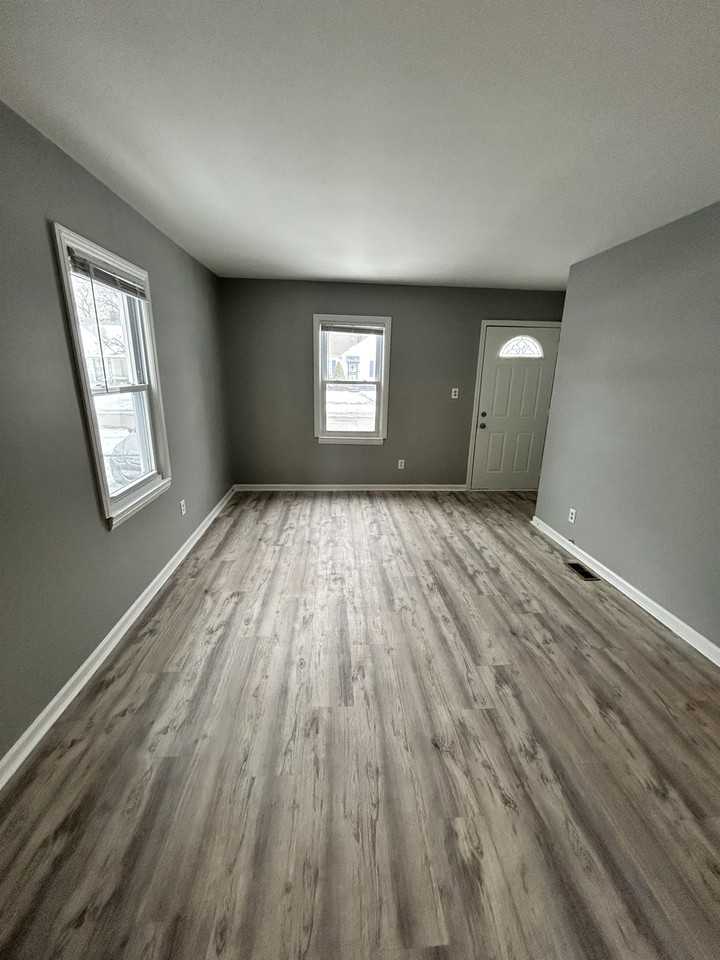 18973 Kingsville St #1 - Photo 3 of 11